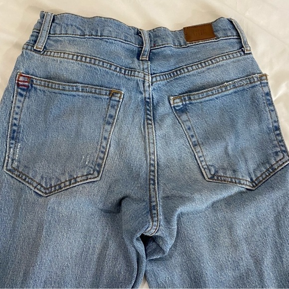 🎈BDG  distressed stretched jeans for women size 24 in blue - Picture 3 of 6